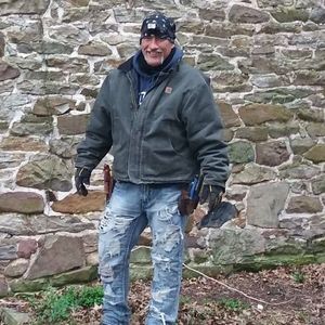 Meet your Posher, Dennis